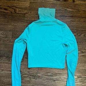 Teal crop turtleneck Levi’s